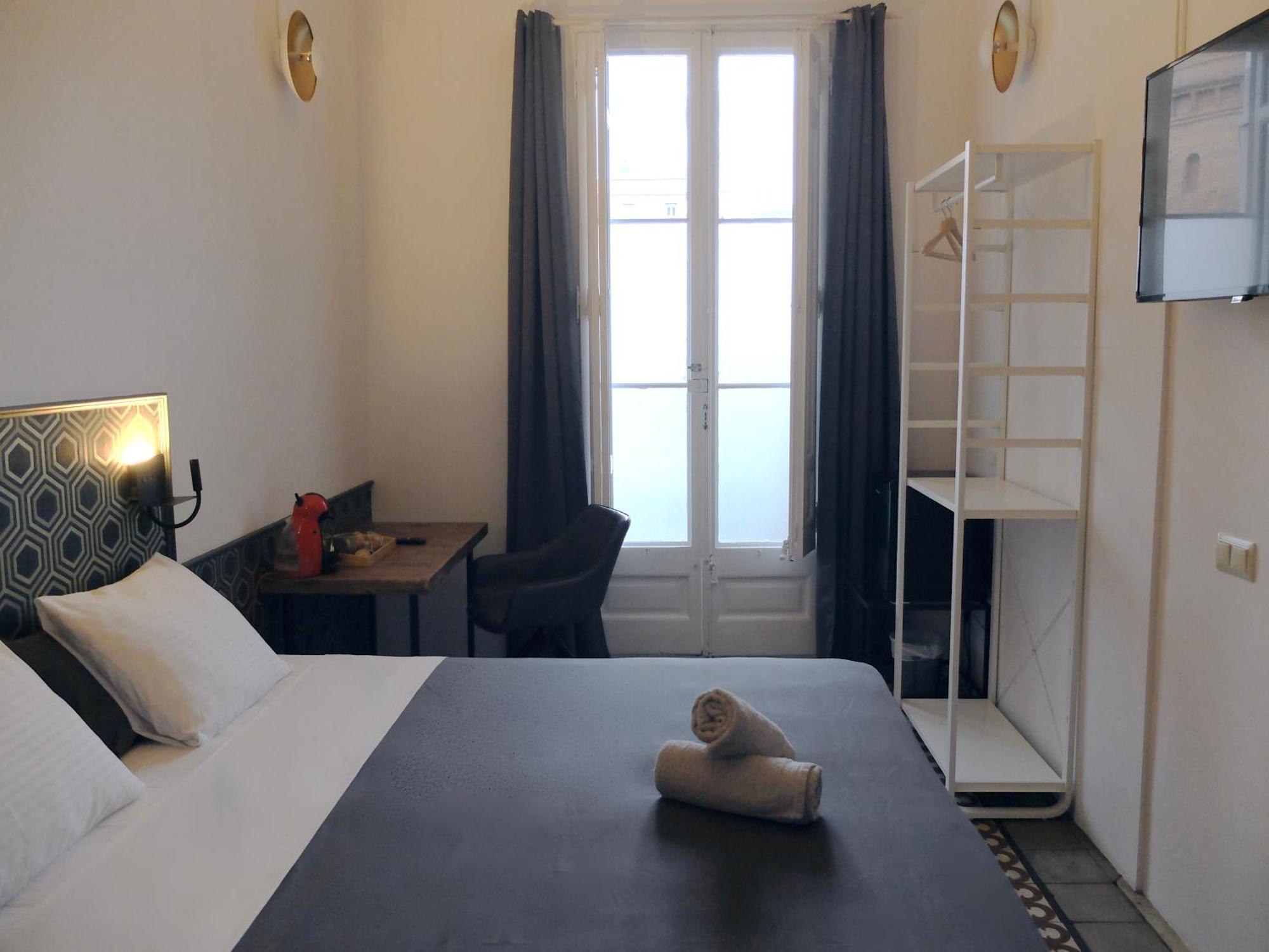 Hostel Fabrizzio'S Petit Barcelona Zewnętrze zdjęcie
