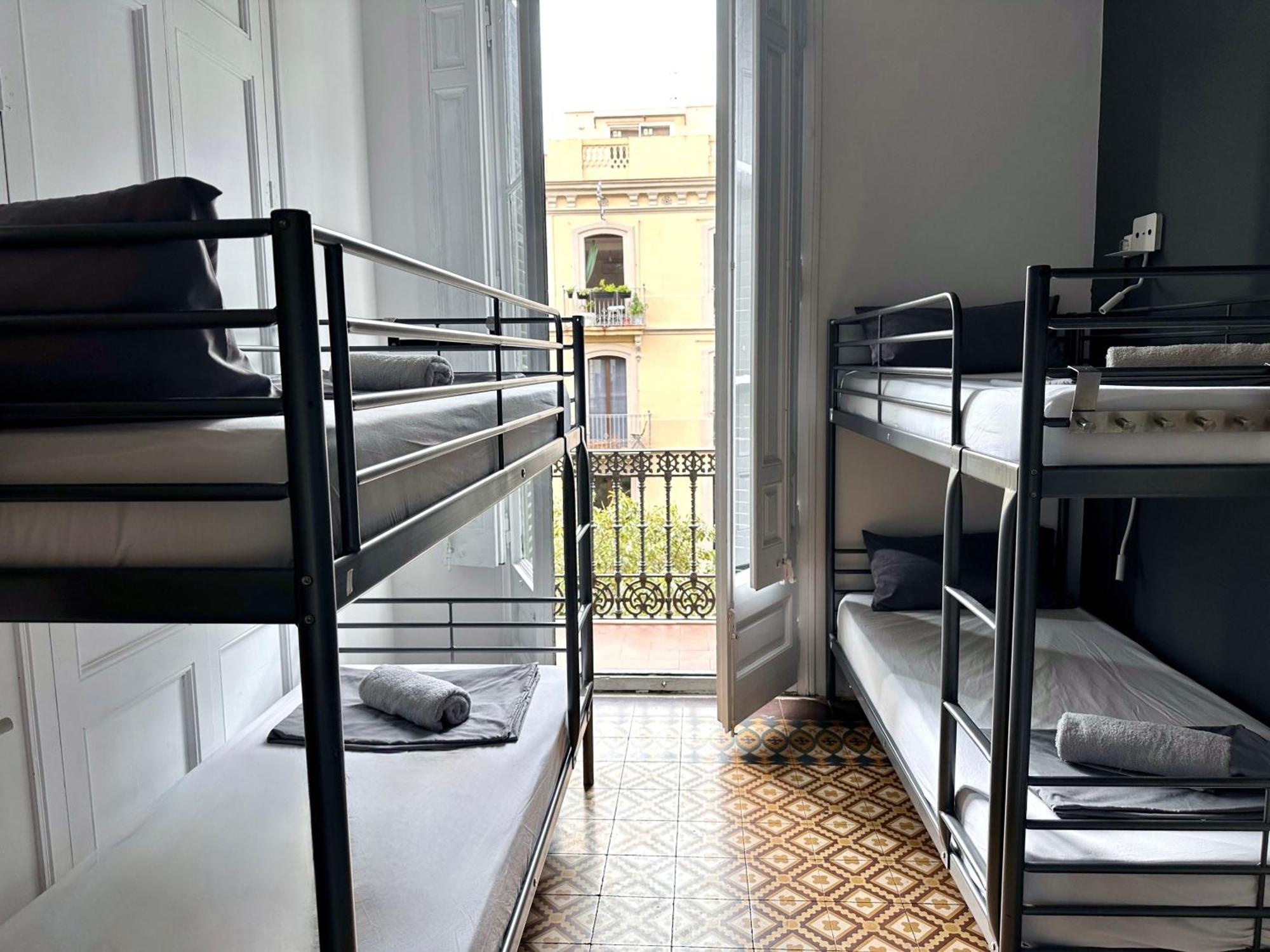Hostel Fabrizzio'S Petit Barcelona Zewnętrze zdjęcie